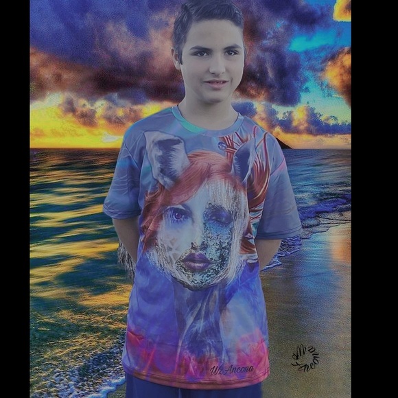 3D futurist modern graphics Shirt size M, Giraffe human face hip hop fas… - Picture 8 of 8